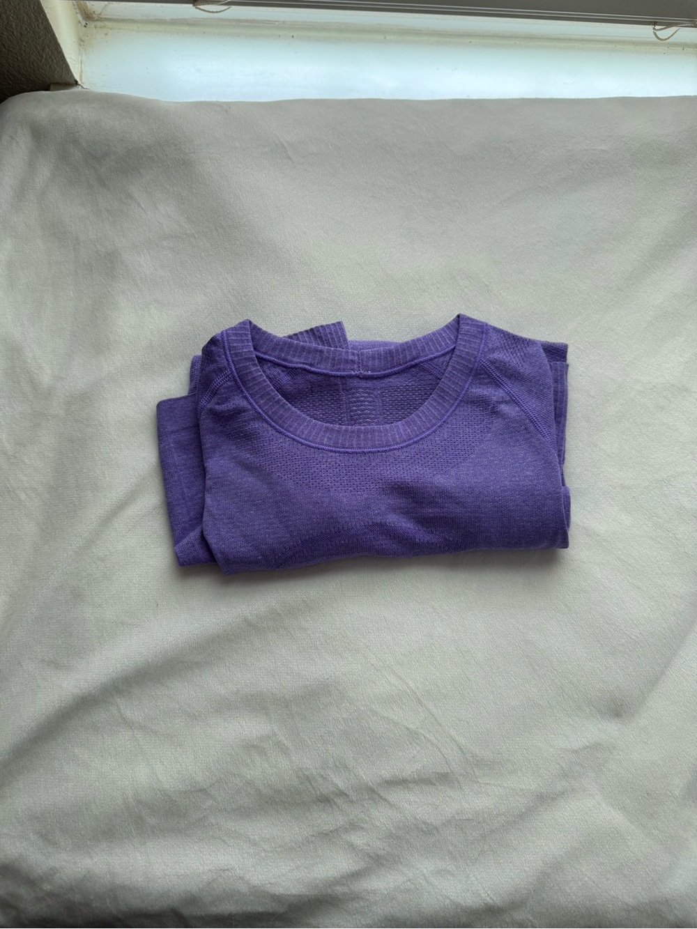 EUC lululemon long sleeve swiftly size 2